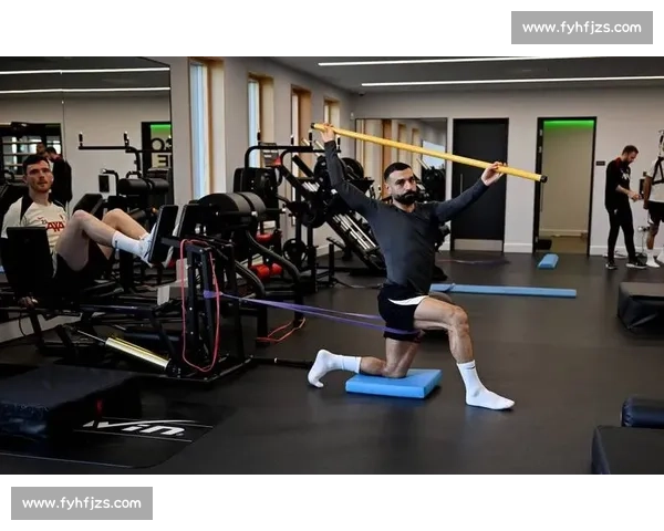 击情碰撞,杆劲十足:揭秘运动赛场的力量美学与技术密码 击情碰撞,杆劲十足:揭秘运动赛场的力量美学与技术密码